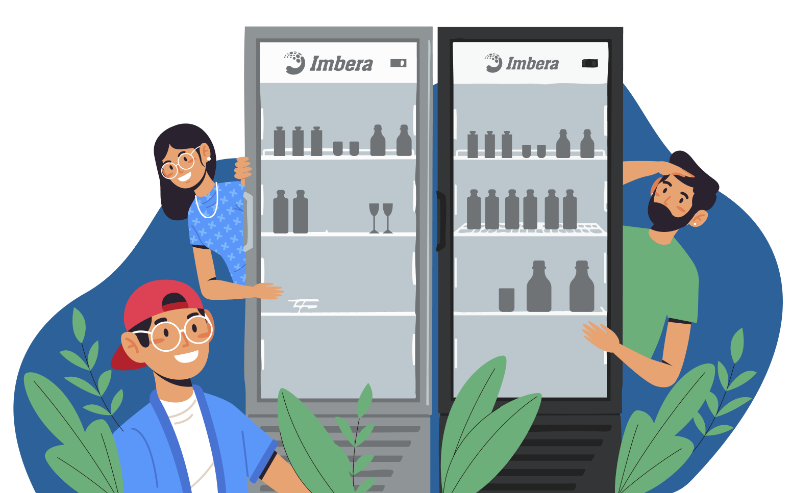 Chicos alegres al lado de refrigeradores Imbera